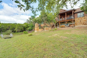 House (4 Bedrooms) | Interior - Lake Travis Views! Hollows Cabin, Pools, Sleeps 10 (Leander)