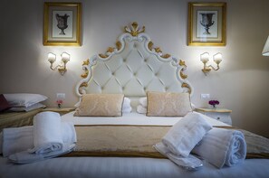 Deluxe Triple Room | Minibar, in-room safe, blackout drapes, soundproofing - B&B  La  Terrazza sul Duomo  (Florence)