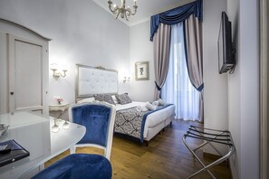 Standard Double or Twin Room | Minibar, in-room safe, blackout drapes, soundproofing - B&B  La  Terrazza sul Duomo  (Florence)