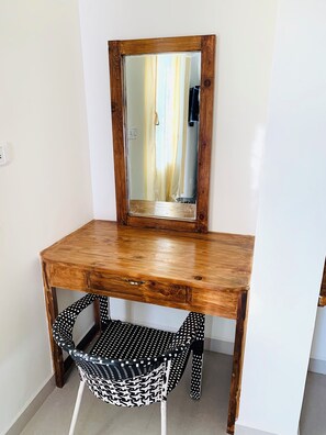 Premium bedding, free WiFi, bed sheets - Mamata Courtyard Anjuna (Anjuna)