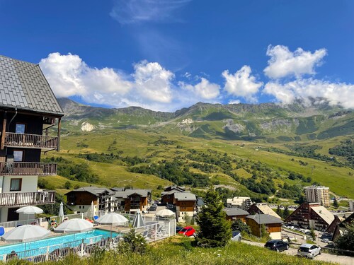 Appt 4/6 rénové - 2 chambres - Pied des pistes- Le Grand Domaine Valmorel/SFL