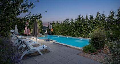 Villa Okra With Pool