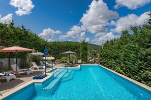 Villa | 5 bedrooms, Internet - Villa Okra With Pool (Opatija)