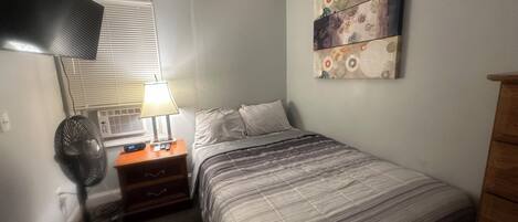 1 makuuhuone, silitysrauta/-lauta, vauvan matkasänky, ilmainen Wi-Fi