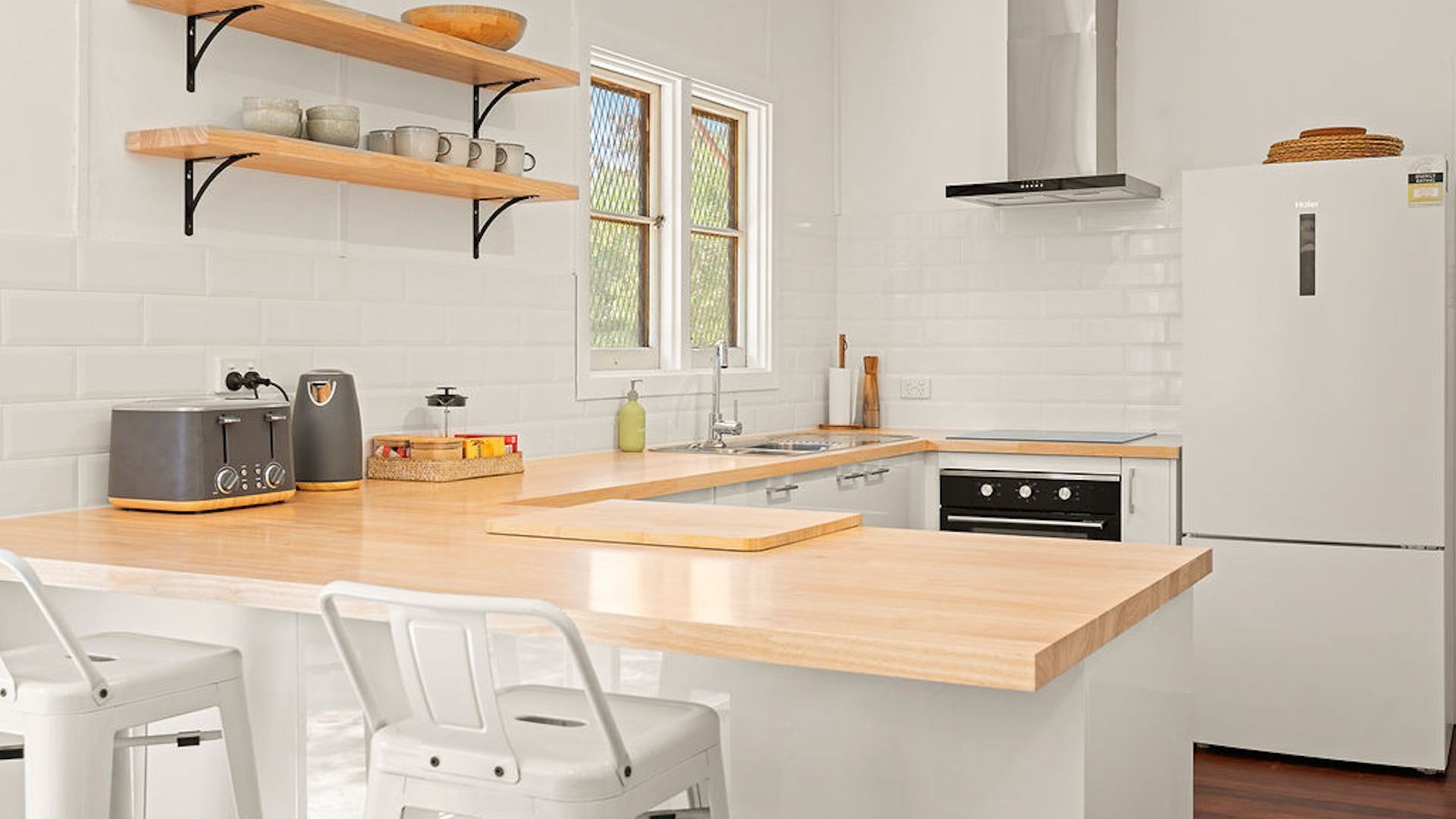 Refrigerador, horno, parrilla de estufa y tostadora 