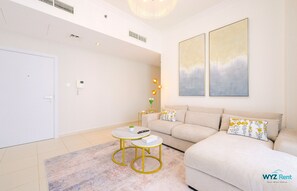 Comfort Apartment, City View | Living room | 50-cm Smart TV with cable channels, Netflix, streaming services