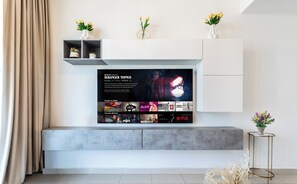 Comfort Apartment, City View | Living room - 1 Bedroom Gem is Business Bay (Dubai)