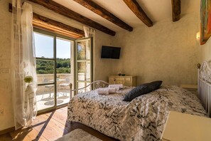 3 dormitorios, tabla de planchar con plancha, wifi y ropa de cama