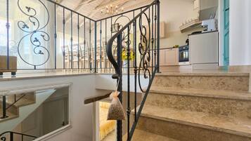 House | 7 bedrooms, Internet