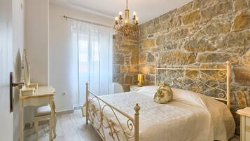 House | 7 bedrooms, Internet