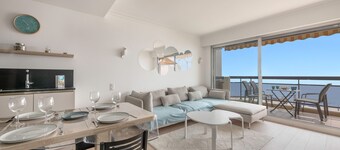 Front and sea view for 4 - 20m La Baule beach