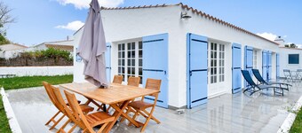 House 650 m from the beach for 6 adults and 1 child