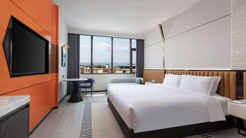Superior Room, 1 King Bed, Non Smoking