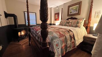 2 bedrooms, iron/ironing board, travel crib, free WiFi