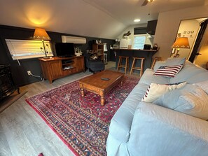 Smart TV y chimenea