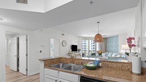 Interior - 1509 Stunning 2 Bdrm ~ Lagoon Pool ~ Pickleball - Gym - Hot tub ~ Book Sept 8th (Destin)