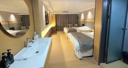 Kuaile Holiday Hotel