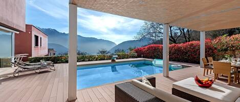 3 bedrooms, Internet