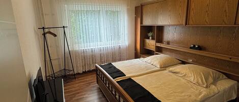 3 Schlafzimmer, Bügeleisen/Bügelbrett, WLAN, Bettwäsche