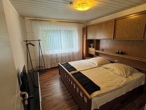 3 Schlafzimmer, Bügeleisen/Bügelbrett, WLAN, Bettwäsche