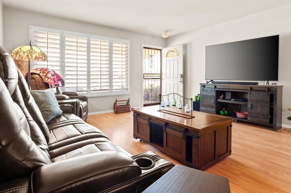 Smart TV - Sun City Retreat w/ Patio, Grill & Backyard (Sun City)