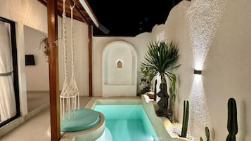 Villa | Alberca | Alberca techada