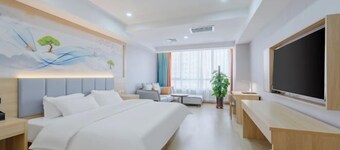 Qingzhu·Youyang Hotel (Guang'an Street Museum Metro Station)