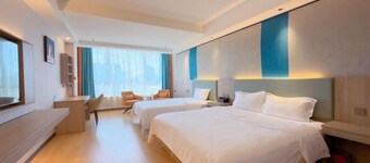 Qingzhu·Youyang Hotel (Guang'an Street Museum Metro Station)