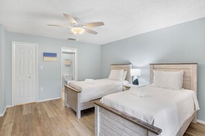 2 habitaciones, acceso a internet y ropa de cama