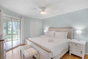 2 bedrooms, desk, iron/ironing board, free WiFi