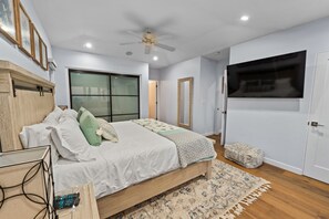 3 bedrooms, iron/ironing board, free WiFi, bed sheets