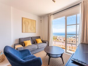 TV - Modern Apartment with View, Pool and Parking - 4 Guests (Adeje)