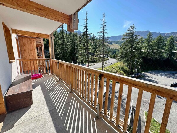 Property grounds - Apartment Vars, 2 bedrooms, 6 persons (Vars)