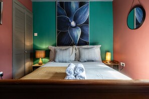 3 bedrooms, desk, iron/ironing board, free WiFi