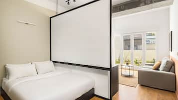 Standard Room | 1 bedroom, individually decorated, individually furnished, desk