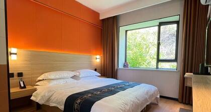 Altay Fenglinwan Boutique Hotel