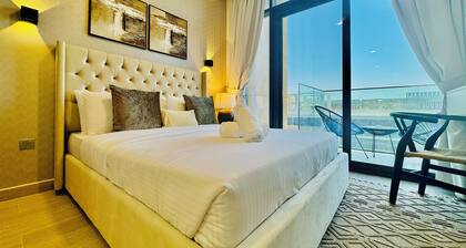 Venduras - Chic Studio in Azizi Riviera