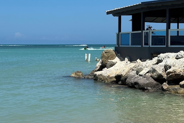 Sulla spiaggia, teli da spiaggia