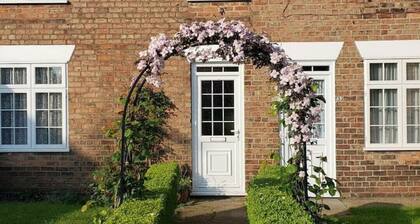 Lavender Cottage, a pretty period cottage in Louth