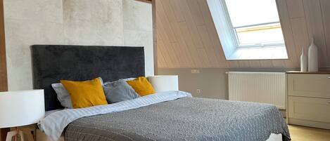 1 Schlafzimmer, Schreibtisch, Bügeleisen/Bügelbrett, Reisekinderbett