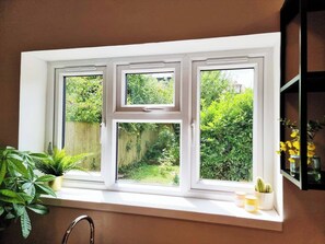 View from property - John Radcliffe Willow Cottage Free parking, 7 minutes from the heart of the city (Headington)