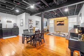 Leilighet – standard, 1 soverom, ikke-røyk | Spiseområde på rommet