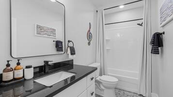 標準公寓客房, 1 間臥室, 非吸煙房 | 浴室 | 淋浴設備、免費梳洗用品、提供毛巾、番梘