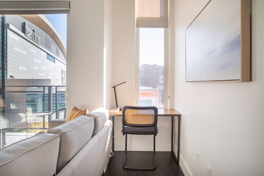Modern Studio Apt With Rooftop, Gym, And Parking - Wisconsin