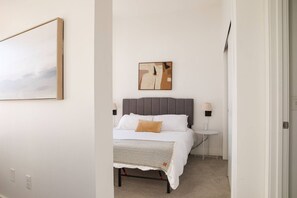 1 bedroom, desk, iron/ironing board, free WiFi