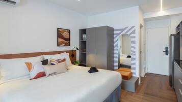 Studio, 1 Double Bed | Laptop workspace, free WiFi, bed sheets