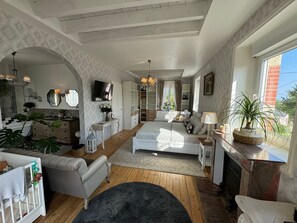 5 makuuhuonetta, silitysrauta/-lauta, Wi-Fi, vuodevaatteet