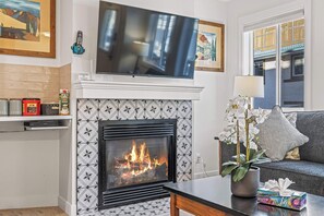 Smart-tv en een open haard