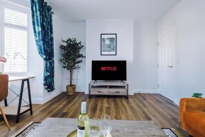 TV - Westwood Lodge by Patternbricks (Coventry)