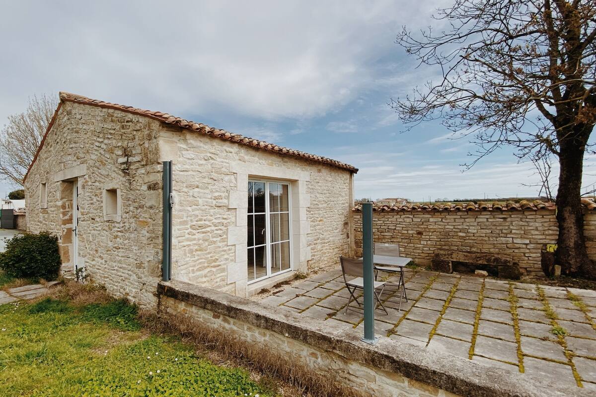Standard Suite - Maison de Saint Florent | Kedap suara, setrika/meja setrika, dan Wi-Fi gratis
